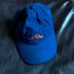 Dark blue mountain cap🔥